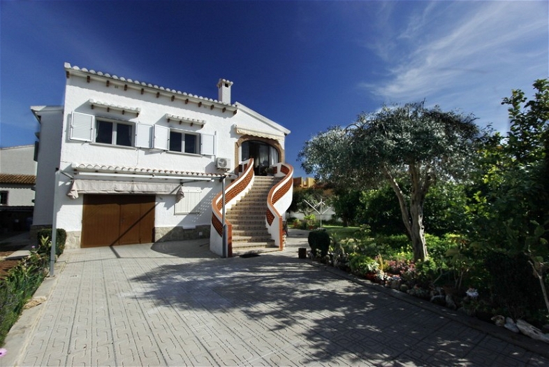 6 bed Villa in Els Poblets