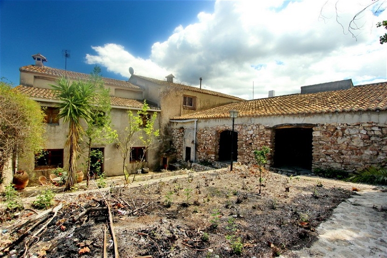 5 bed Townhouse in Alcalali