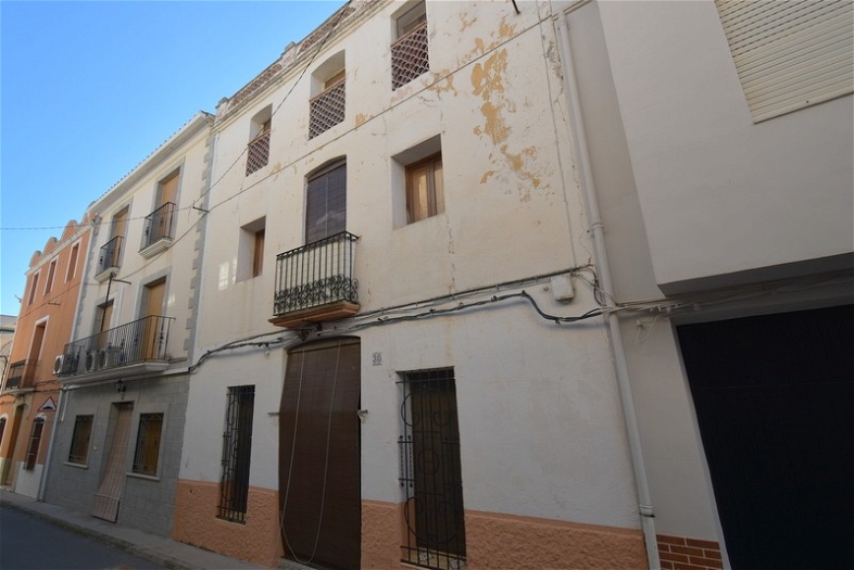 5 bed Townhouse in Benigembla