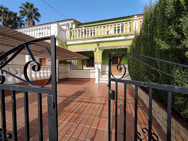 4 bed Townhouse in Marxuquera
