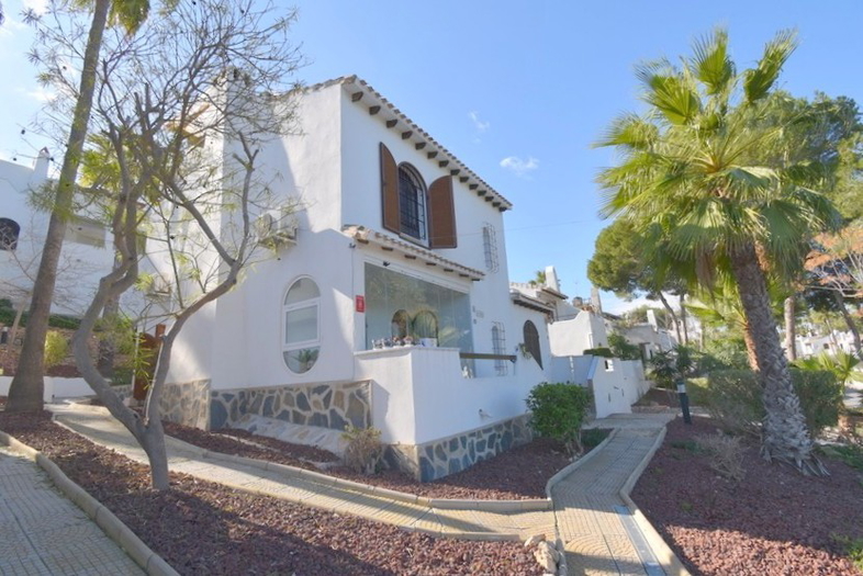 3 bed Villa in Villamartin