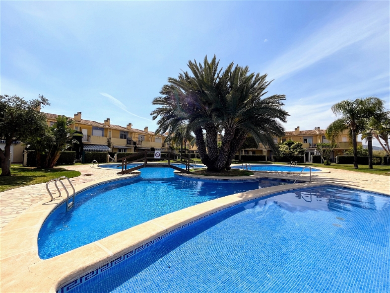 4 bed Townhouse in Denia