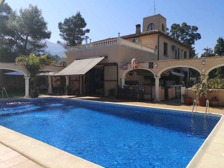 7 bed Villa in Gandia