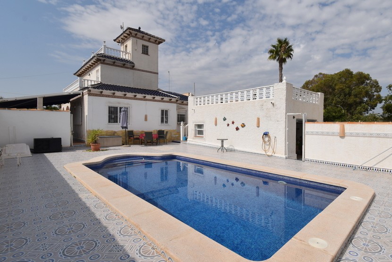 3 Schlafzimmer Villa in Cabo Roig