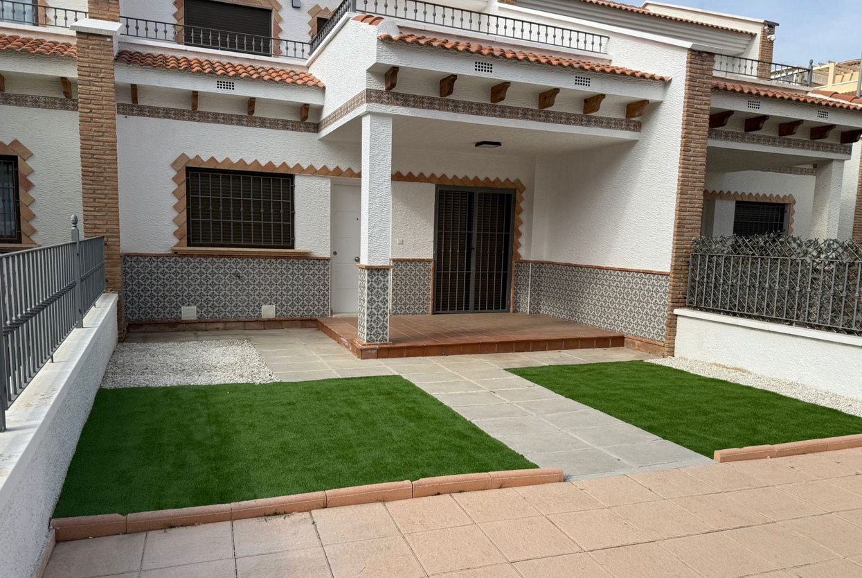 3 bed Townhouse in San Miguel de Salinas