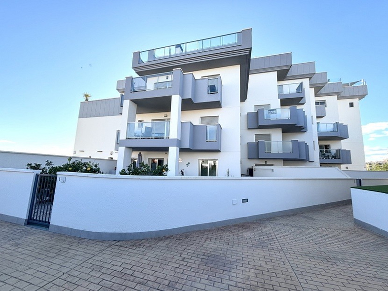 2 bed Apartment in Villamartin