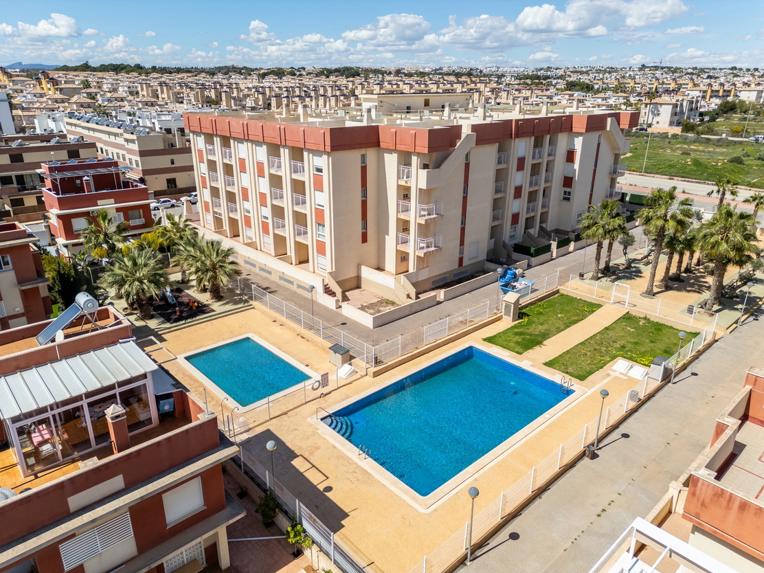 2 bed Apartment in Cabo Roig