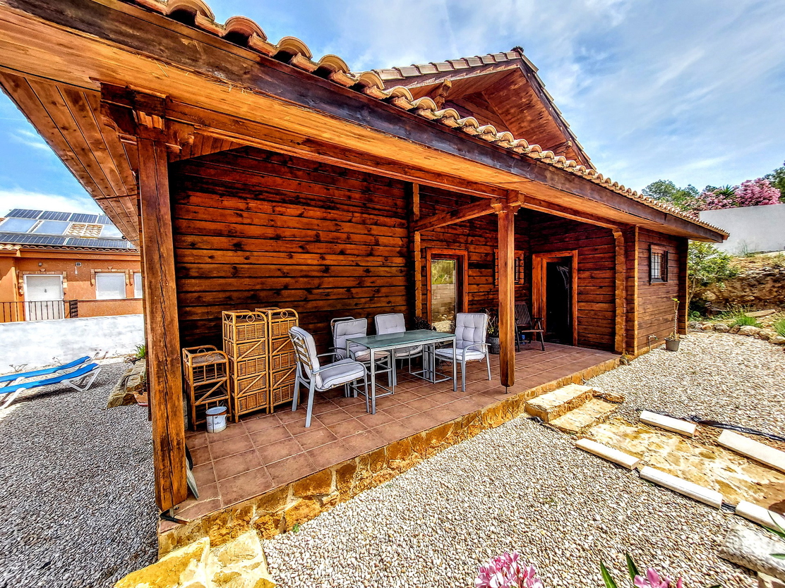 3 bed Villa in Montroy