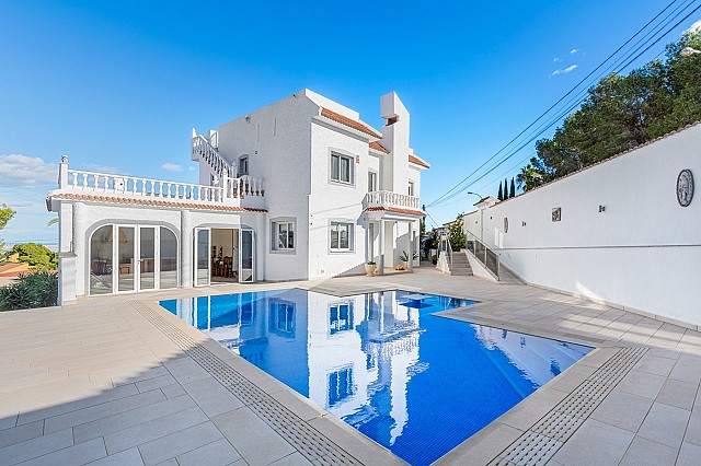 6 bed Villa in San Miguel de Salinas