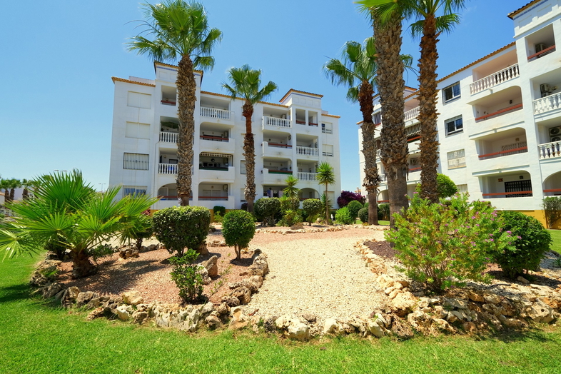2 bed Apartment in Villamartin