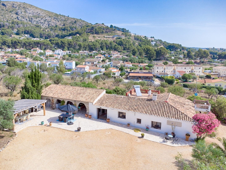 4 bed Villa in Alcalali